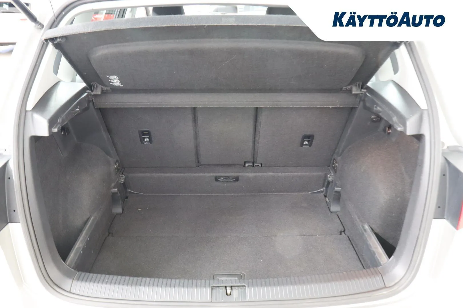 Volkswagen Golf Sportsvan NJO-679 carousel image