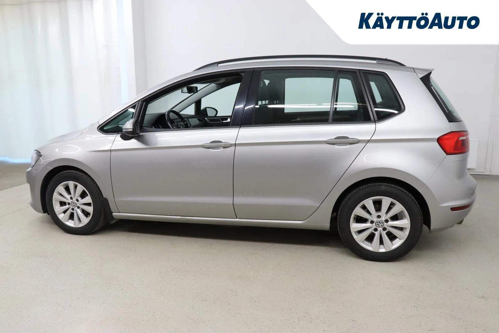 Volkswagen Golf Sportsvan NJO-679 carousel image