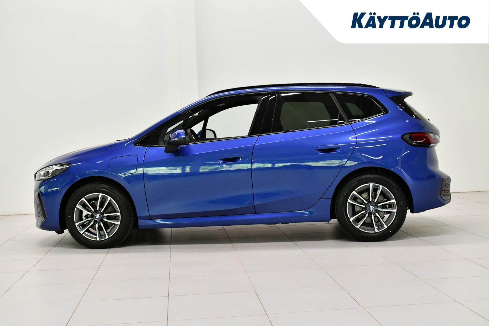 BMW 225 2026, kuva 2/26