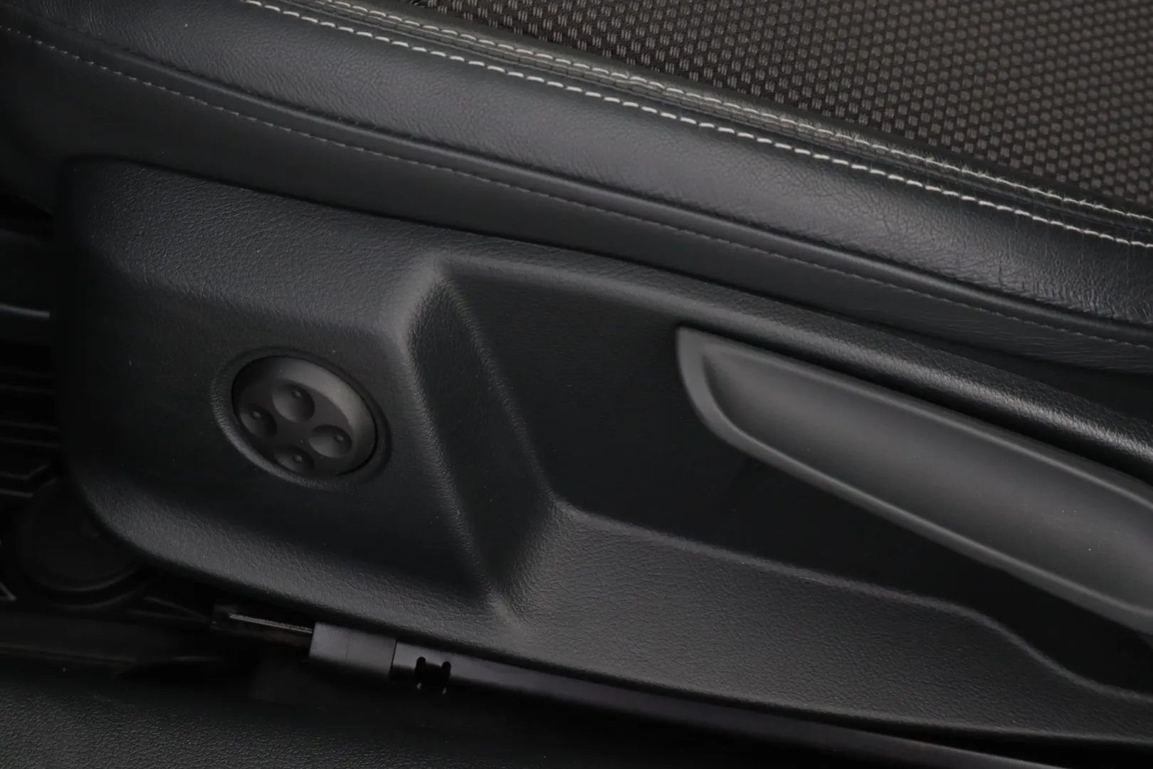 Audi A4 CPF-697 carousel image