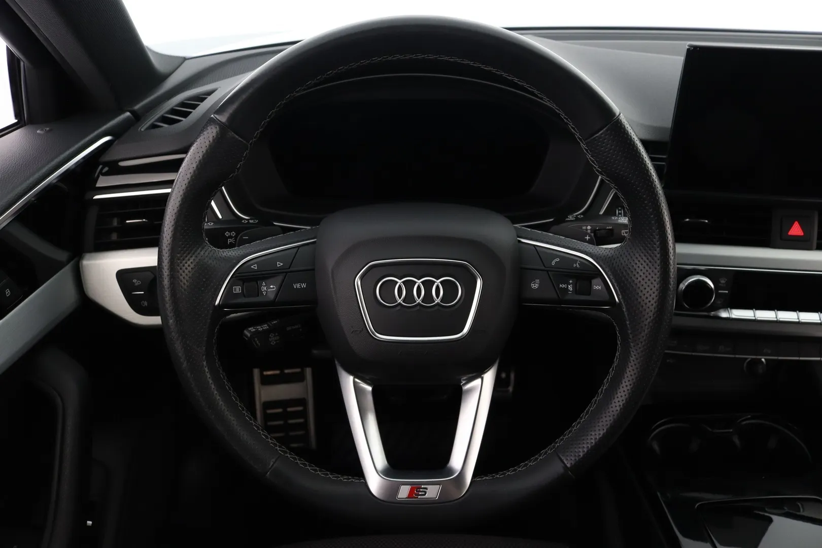 Audi A4 CPF-697 carousel image