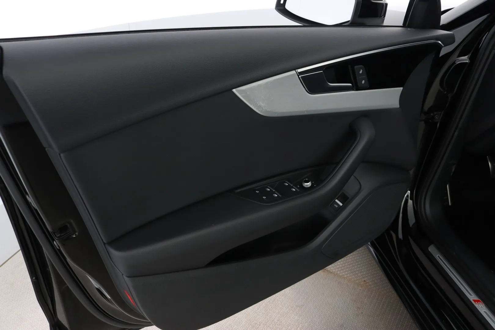 Audi A4 CPF-697 carousel image