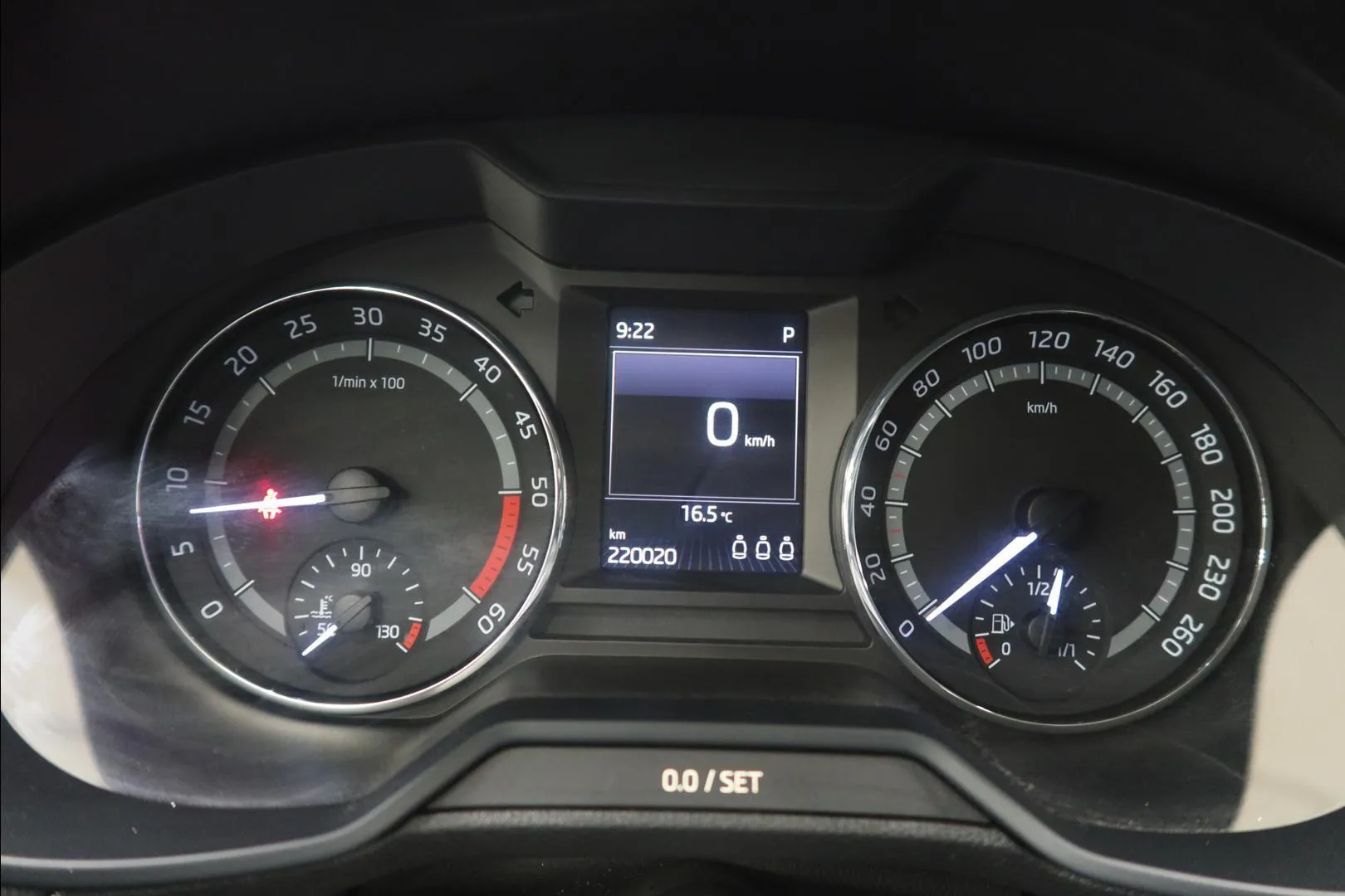 Skoda Octavia ZKU-240 carousel image