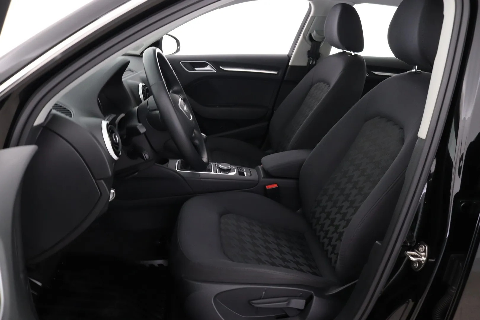 Audi A3 ENJ-300 carousel image