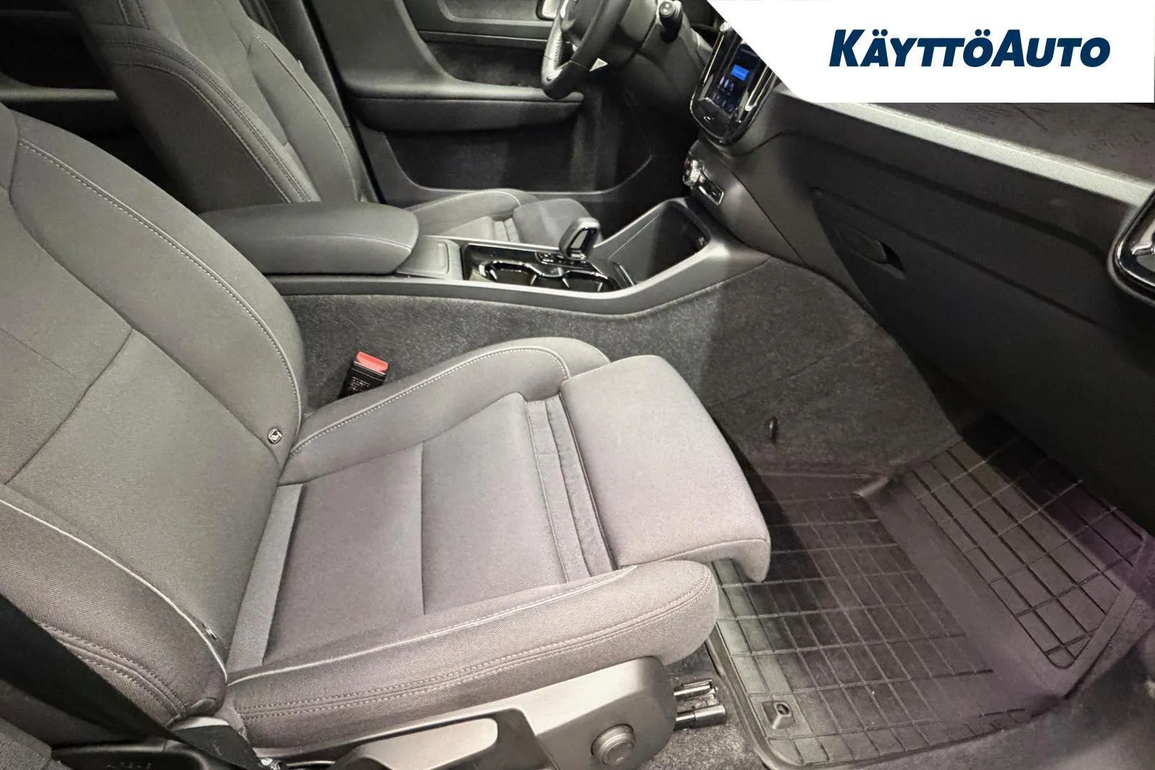 Volvo XC40 MPA-391 carousel image