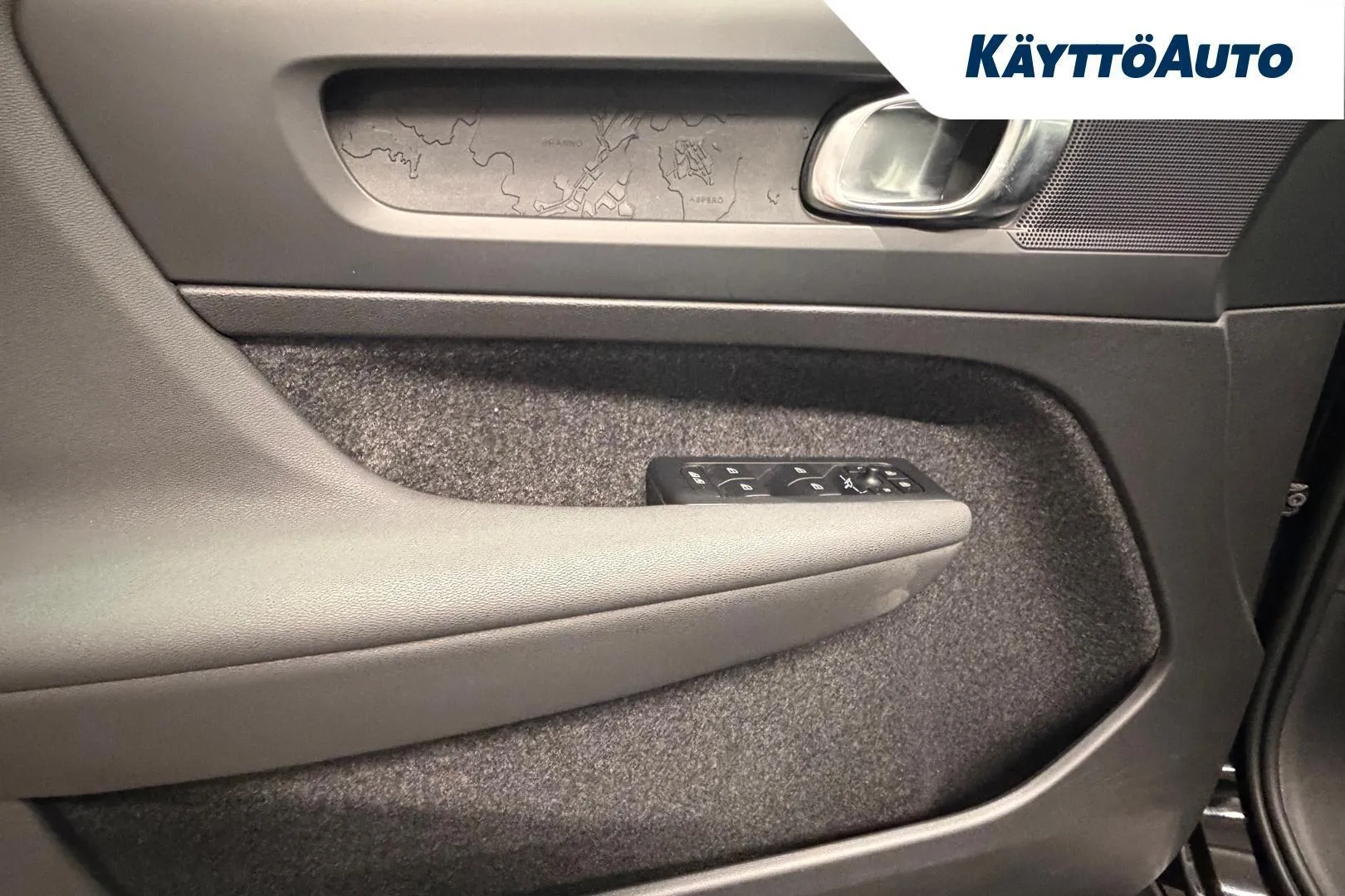 Volvo XC40 MPA-391 carousel image