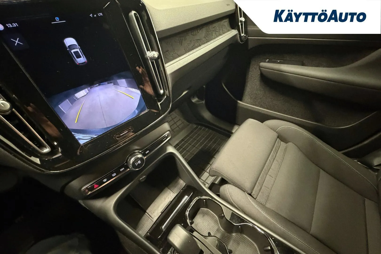 Volvo XC40 MPA-391 carousel image