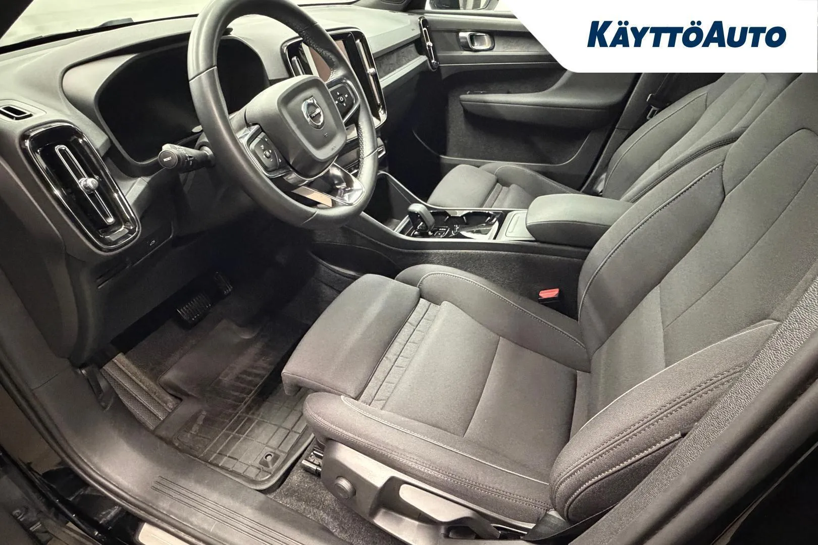 Volvo XC40 MPA-391 carousel image