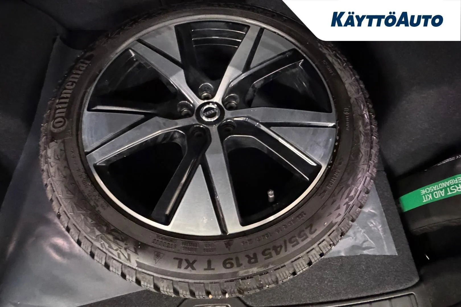 Volvo XC40 MPA-391 carousel image