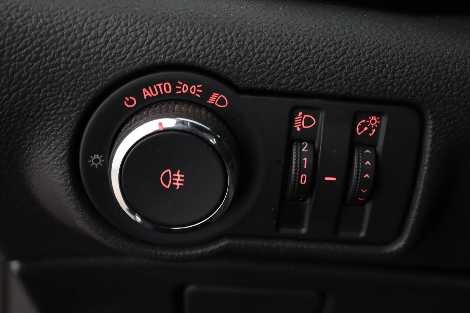 Opel Astra YHL-221 carousel image