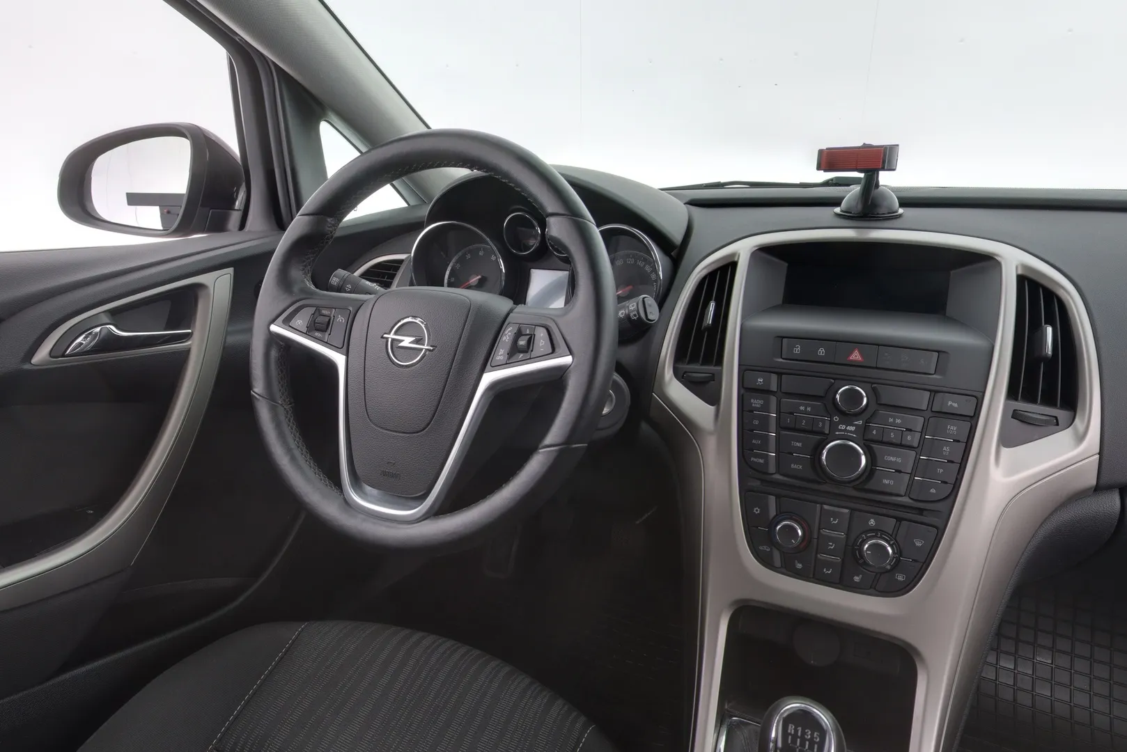 Opel Astra YHL-221 carousel image