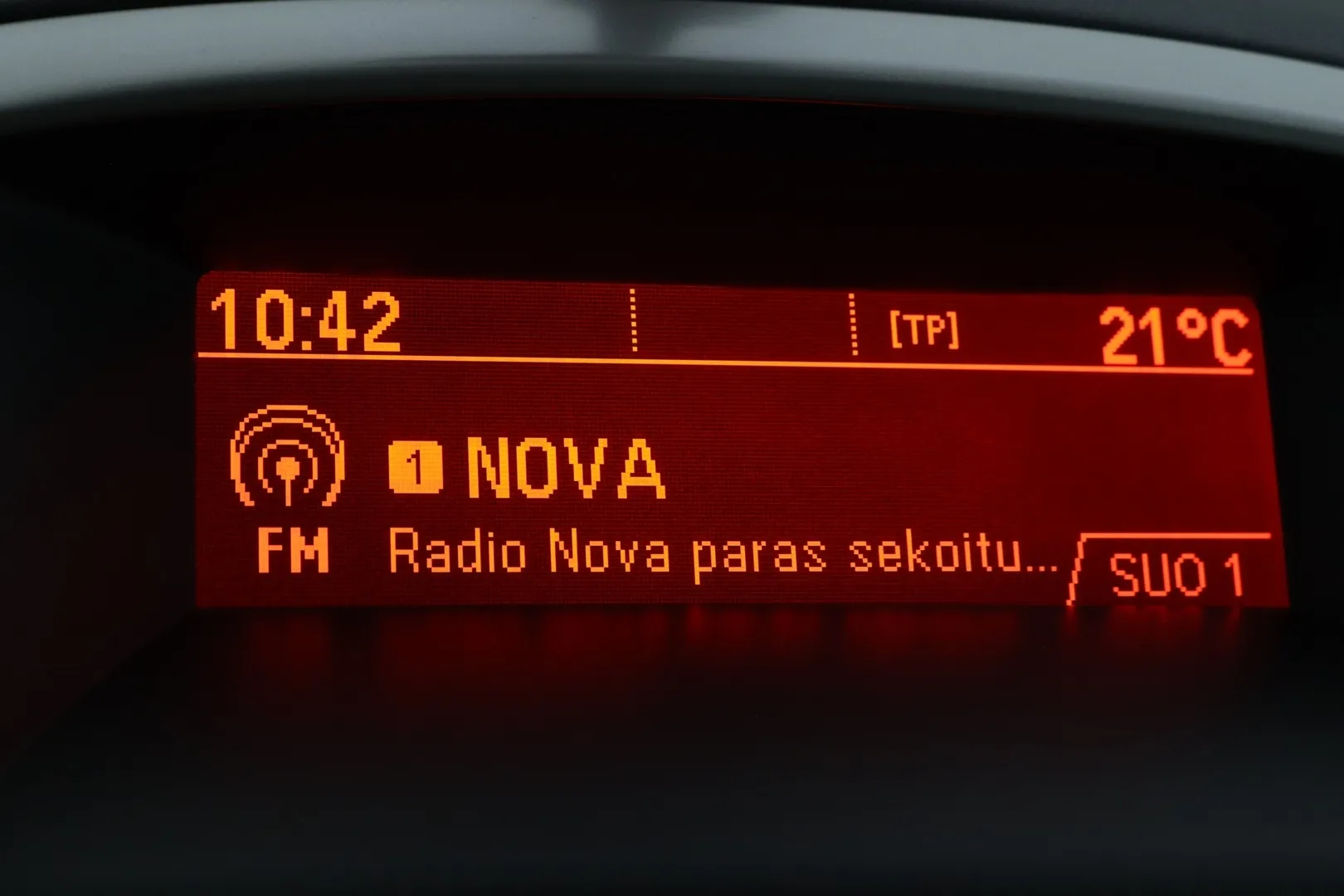 Opel Astra YHL-221 carousel image