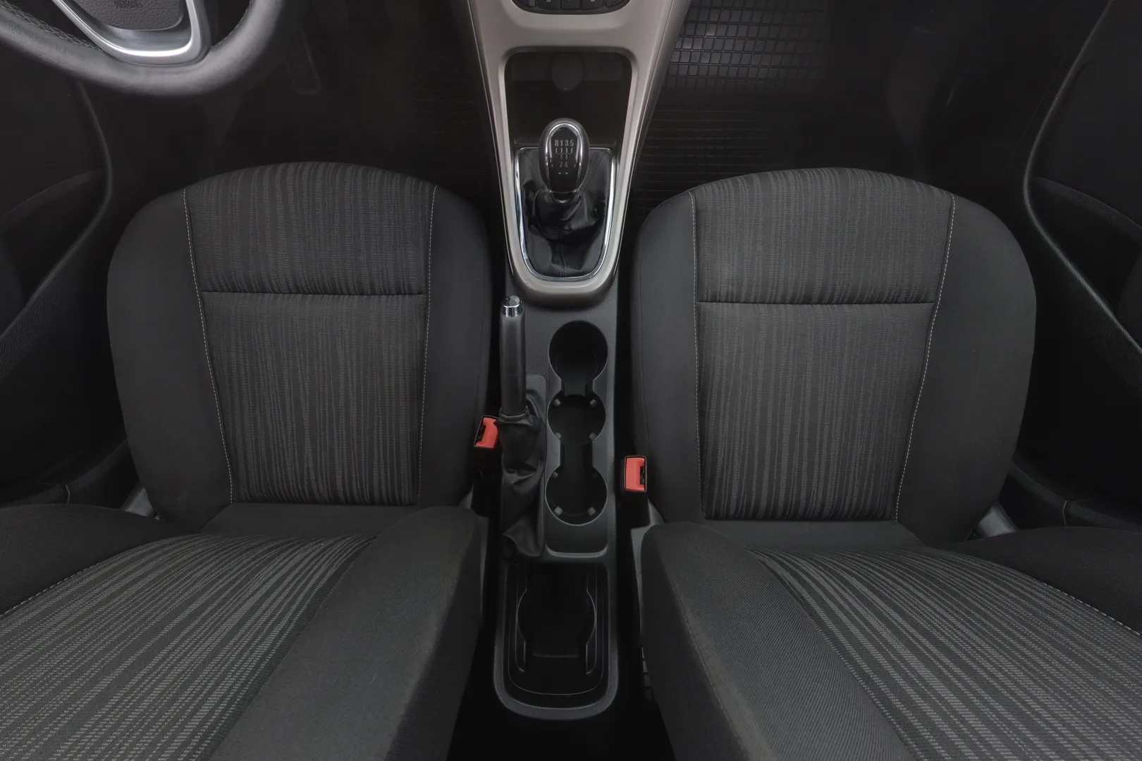 Opel Astra YHL-221 carousel image