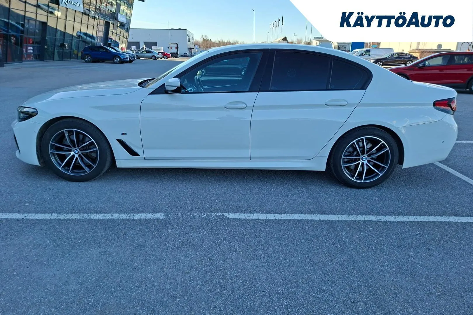 BMW 520 NME-326 carousel image