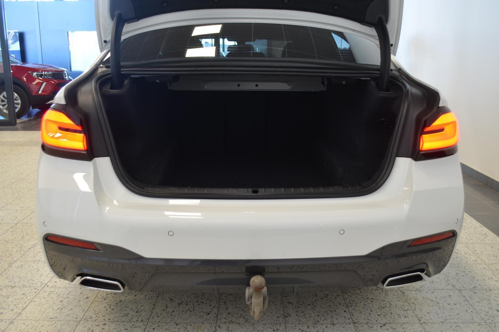 BMW 520 2021, kuva 6/22