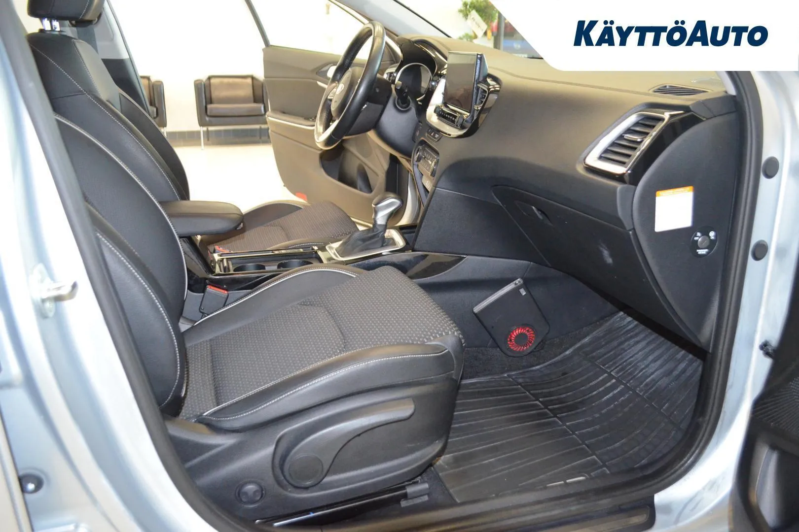 Kia Ceed ESP-762 carousel image