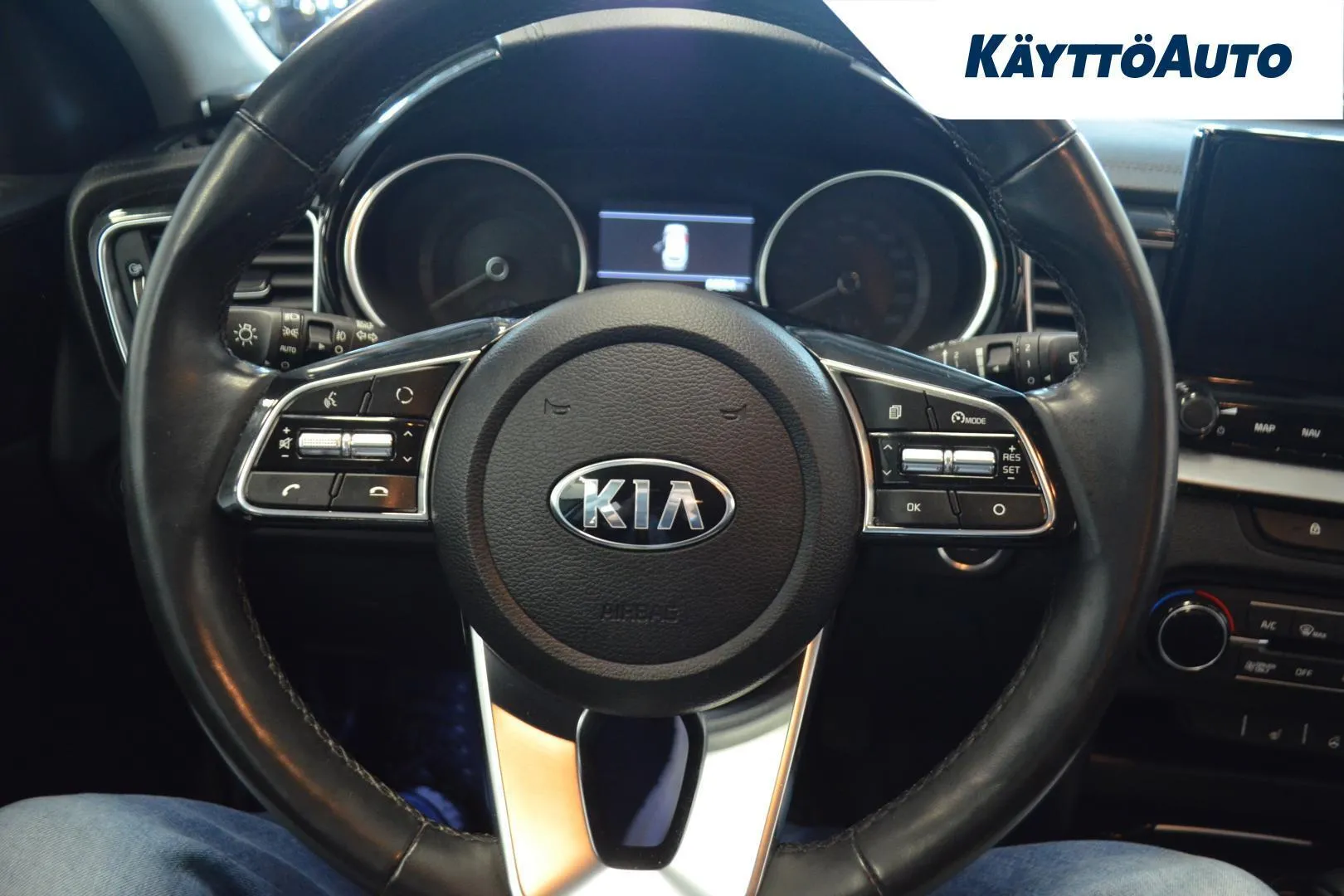 Kia Ceed ESP-762 carousel image