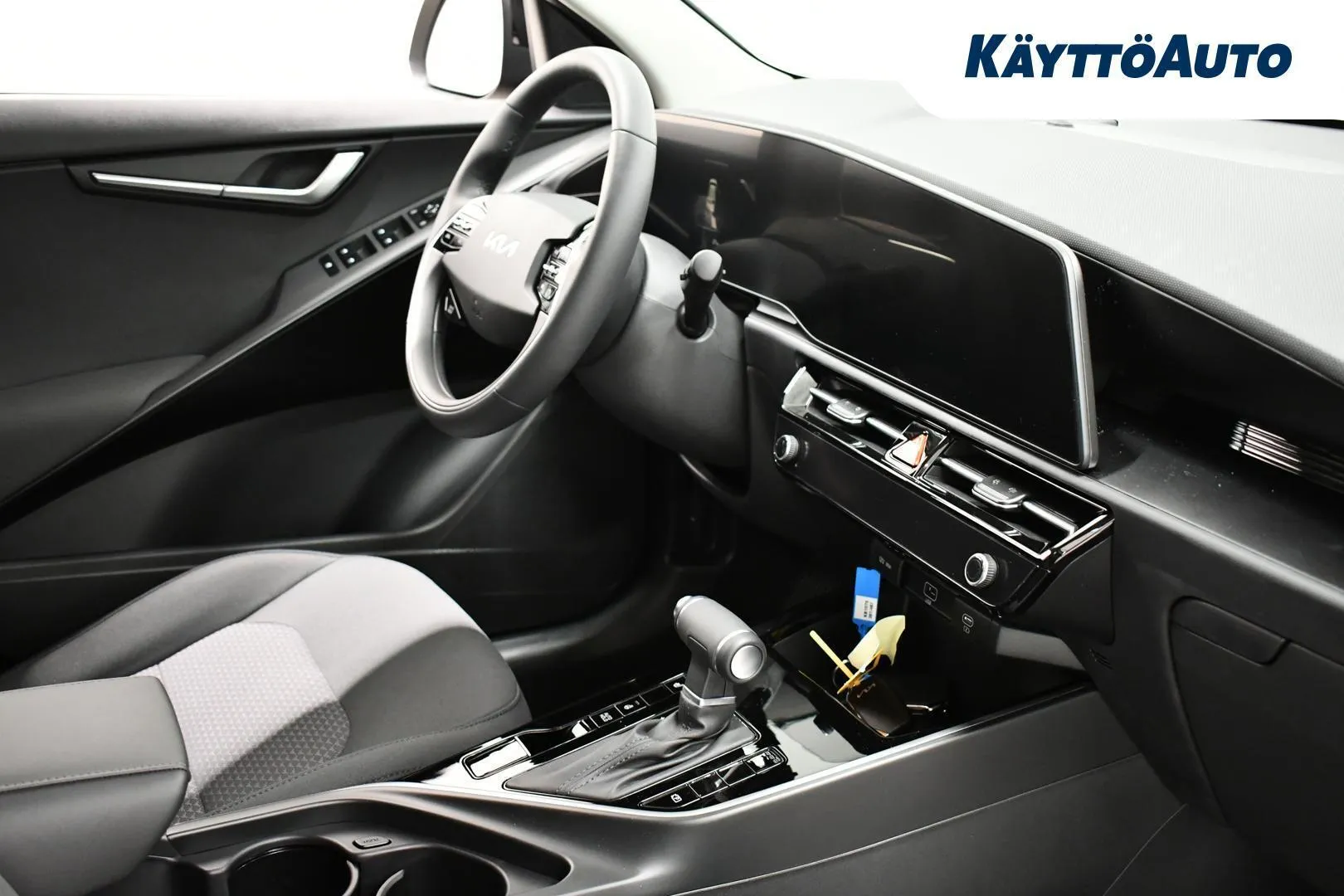 Kia Niro NOM-909 carousel image