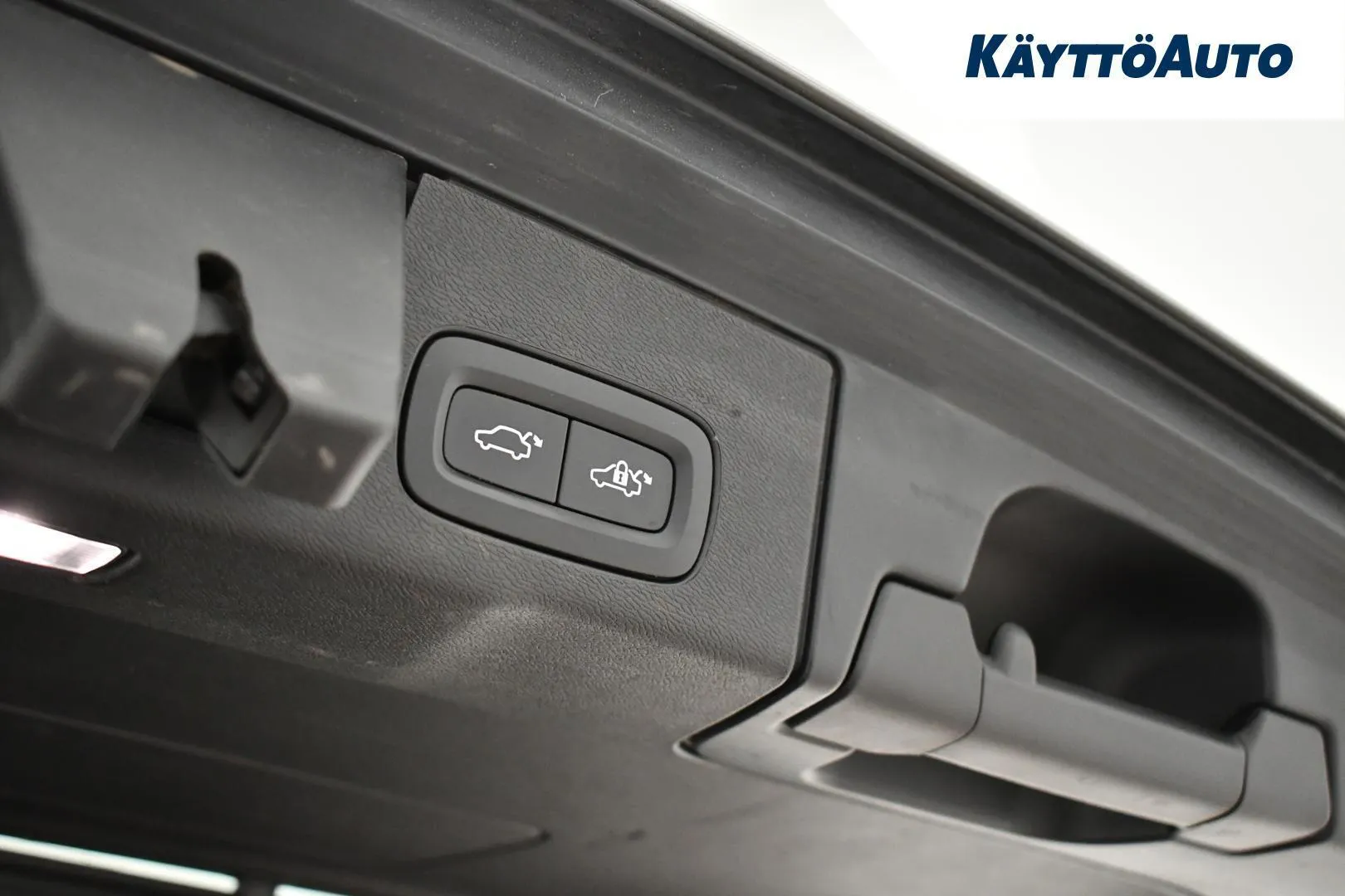 Volvo XC60 GOY-549 carousel image