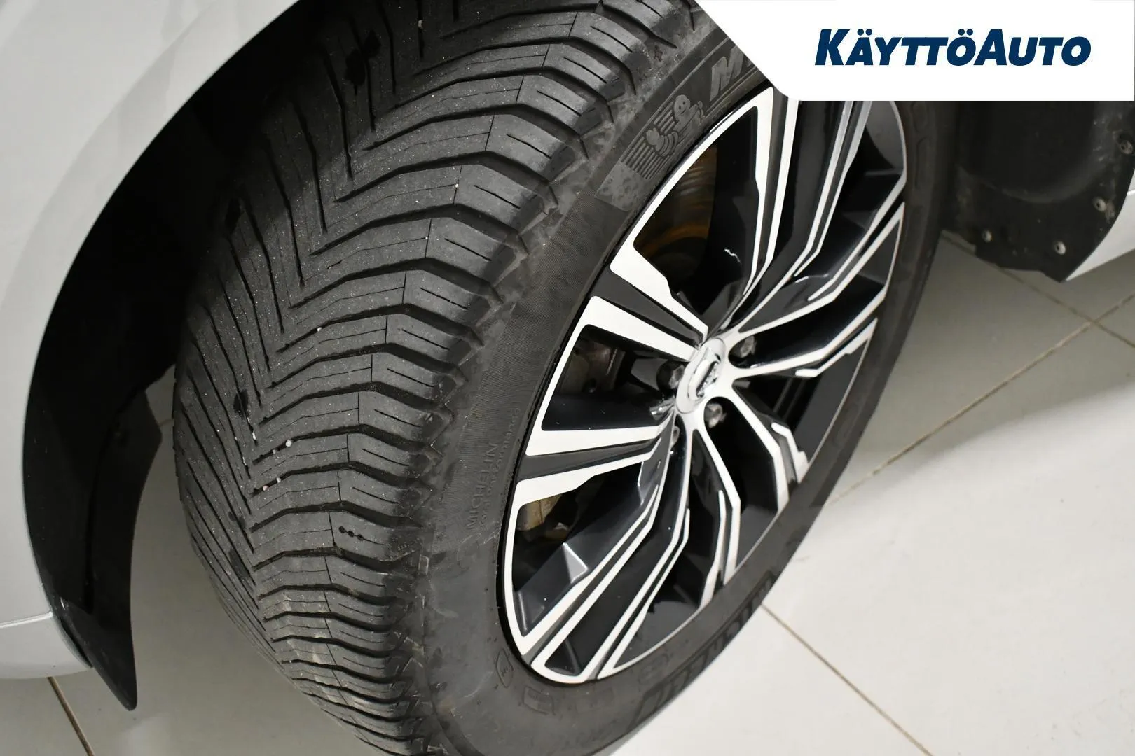 Volvo XC60 GOY-549 carousel image