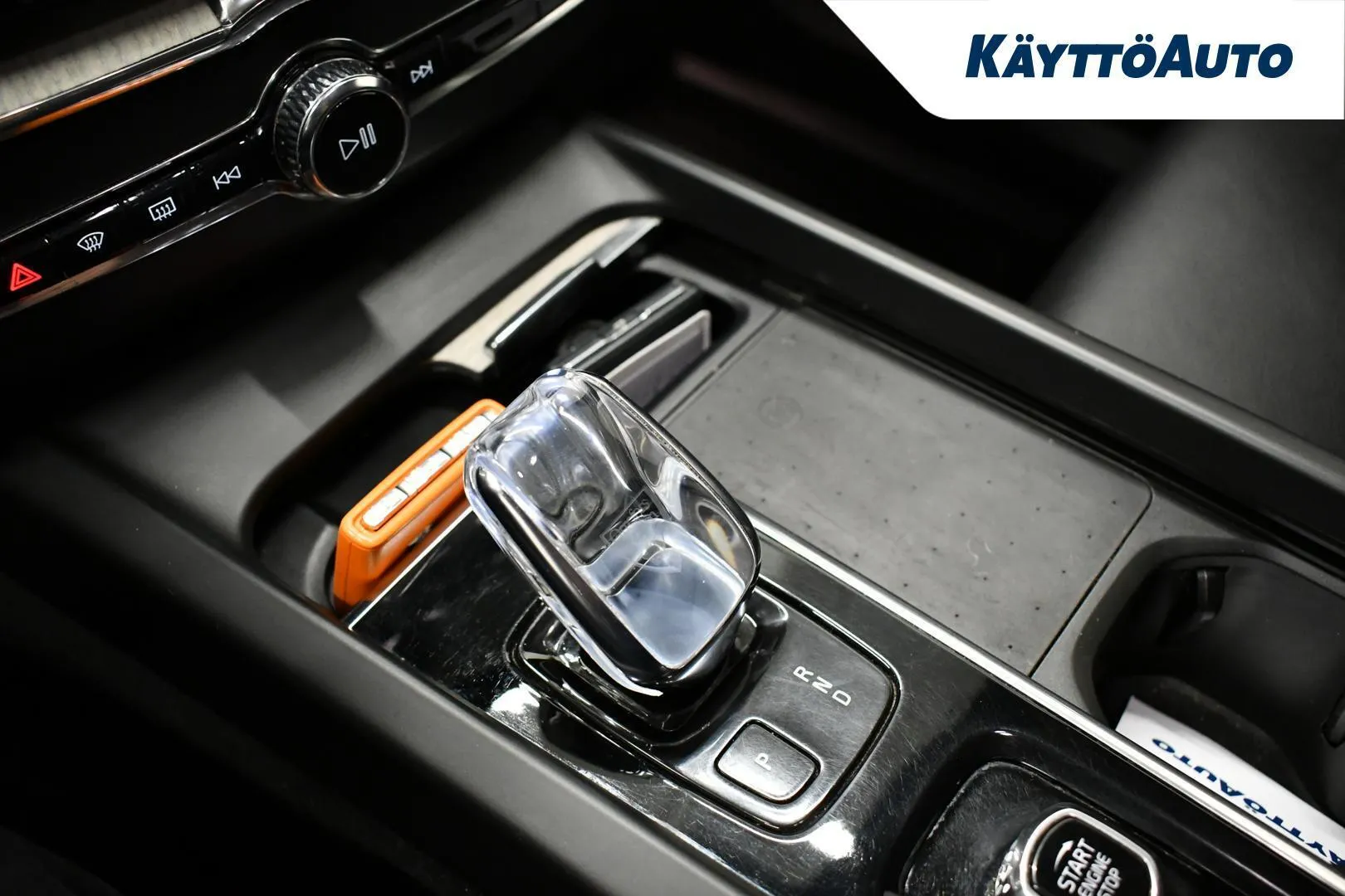 Volvo XC60 GOY-549 carousel image