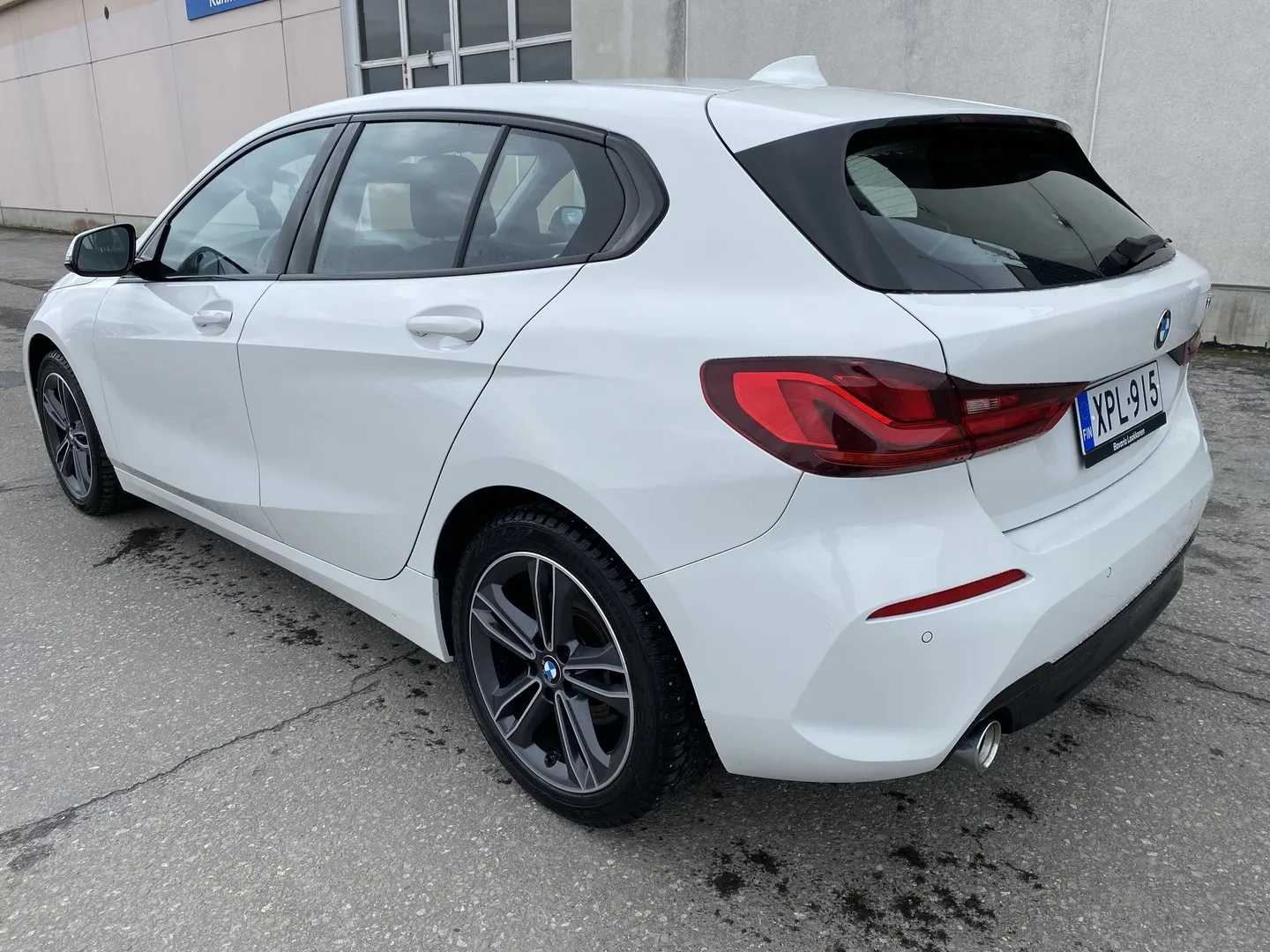 BMW 118 XPL-915 carousel image