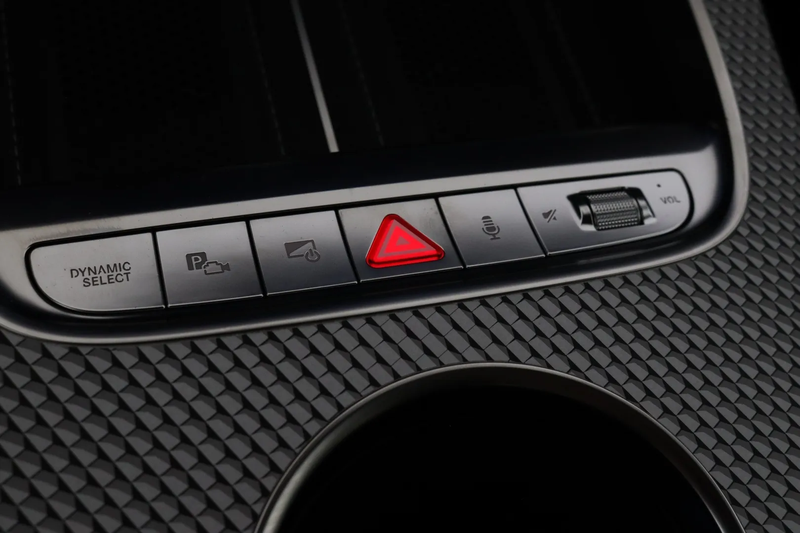 Mercedes-Benz GLC YMK-609 carousel image