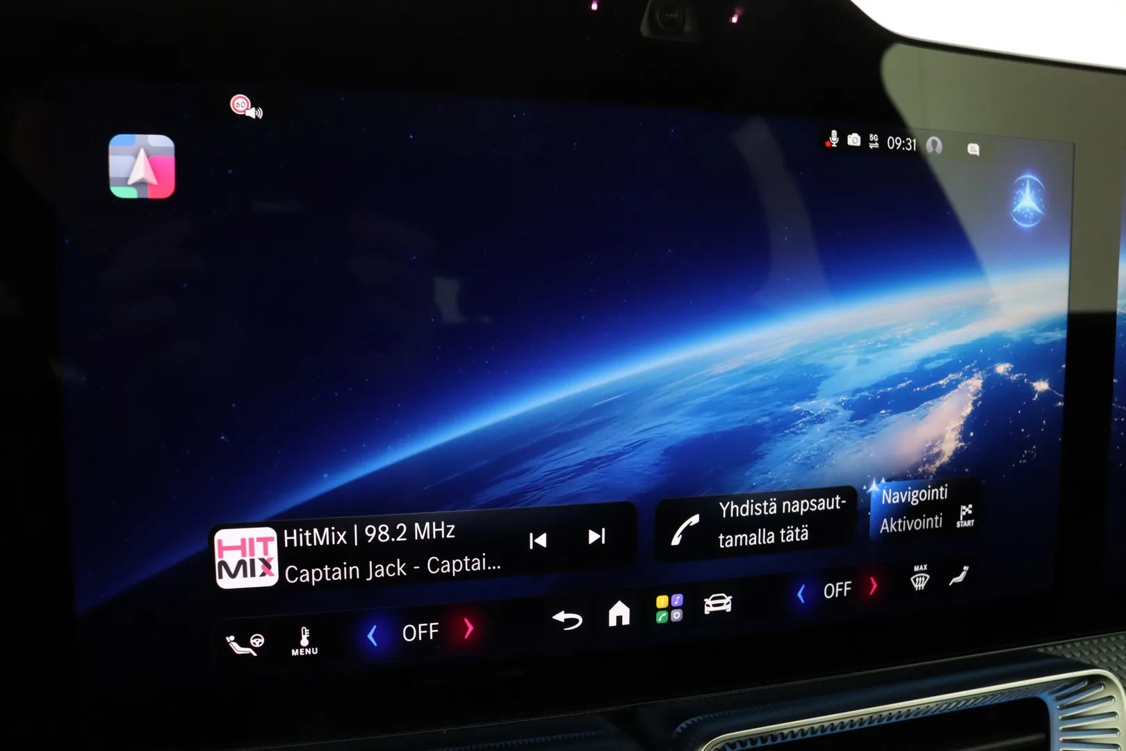 Mercedes-Benz GLC YMK-609 carousel image