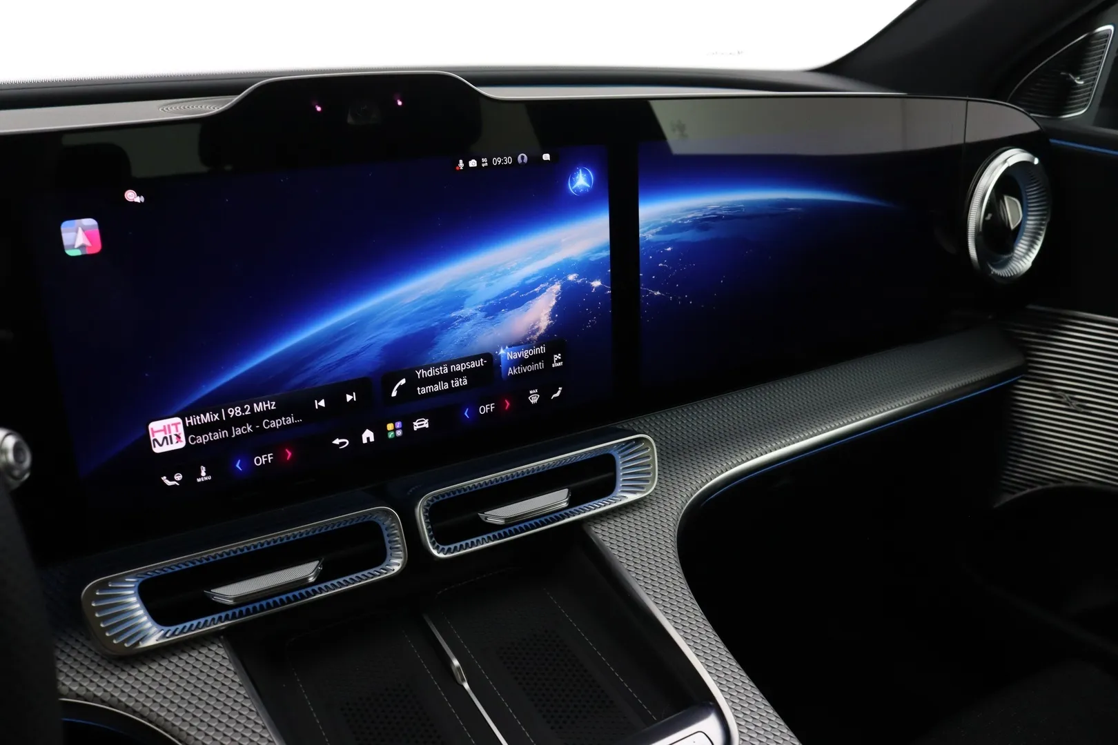 Mercedes-Benz GLC YMK-609 carousel image