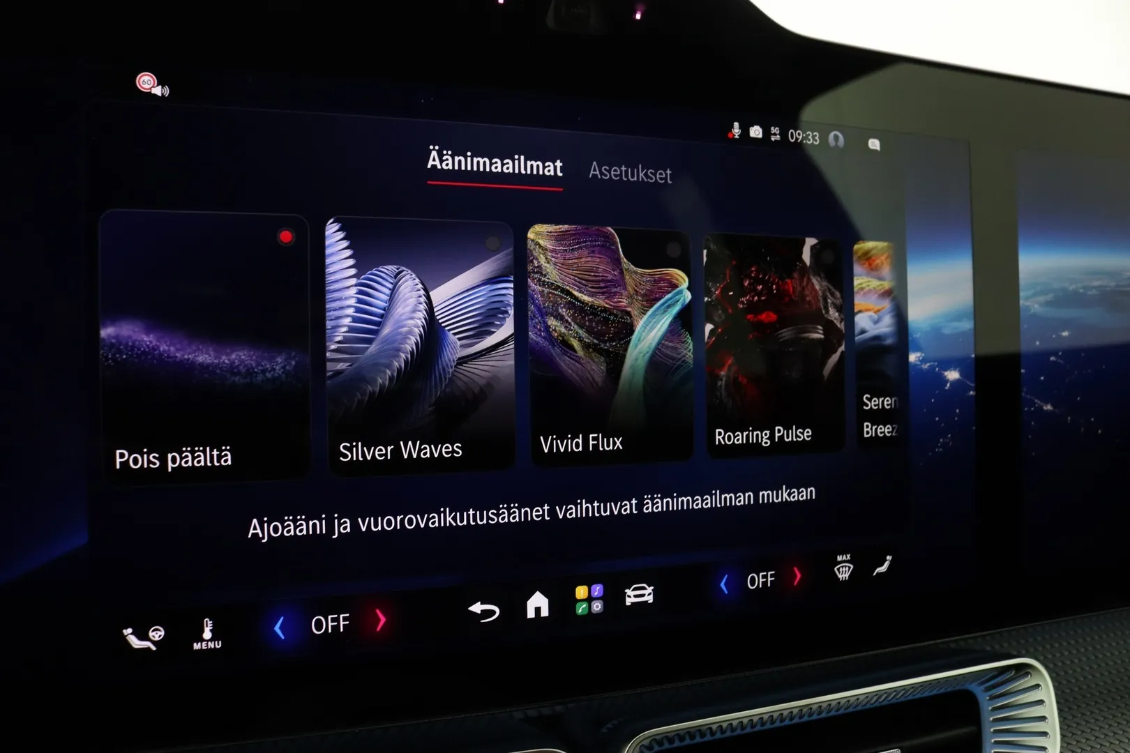 Mercedes-Benz GLC YMK-609 carousel image