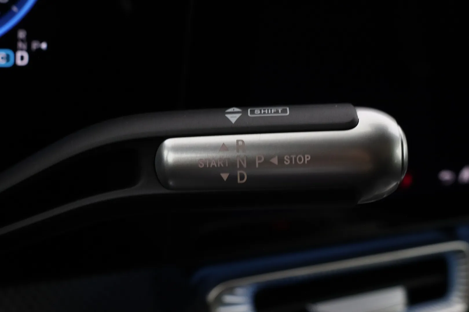 Mercedes-Benz GLC YMK-609 carousel image