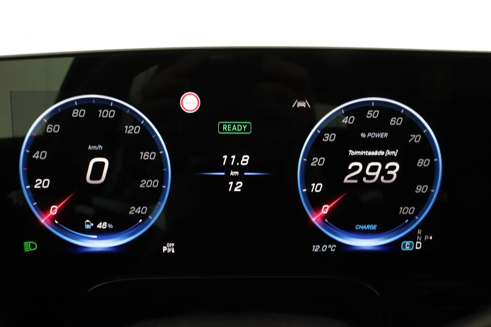 Mercedes-Benz GLC YMK-609 carousel image