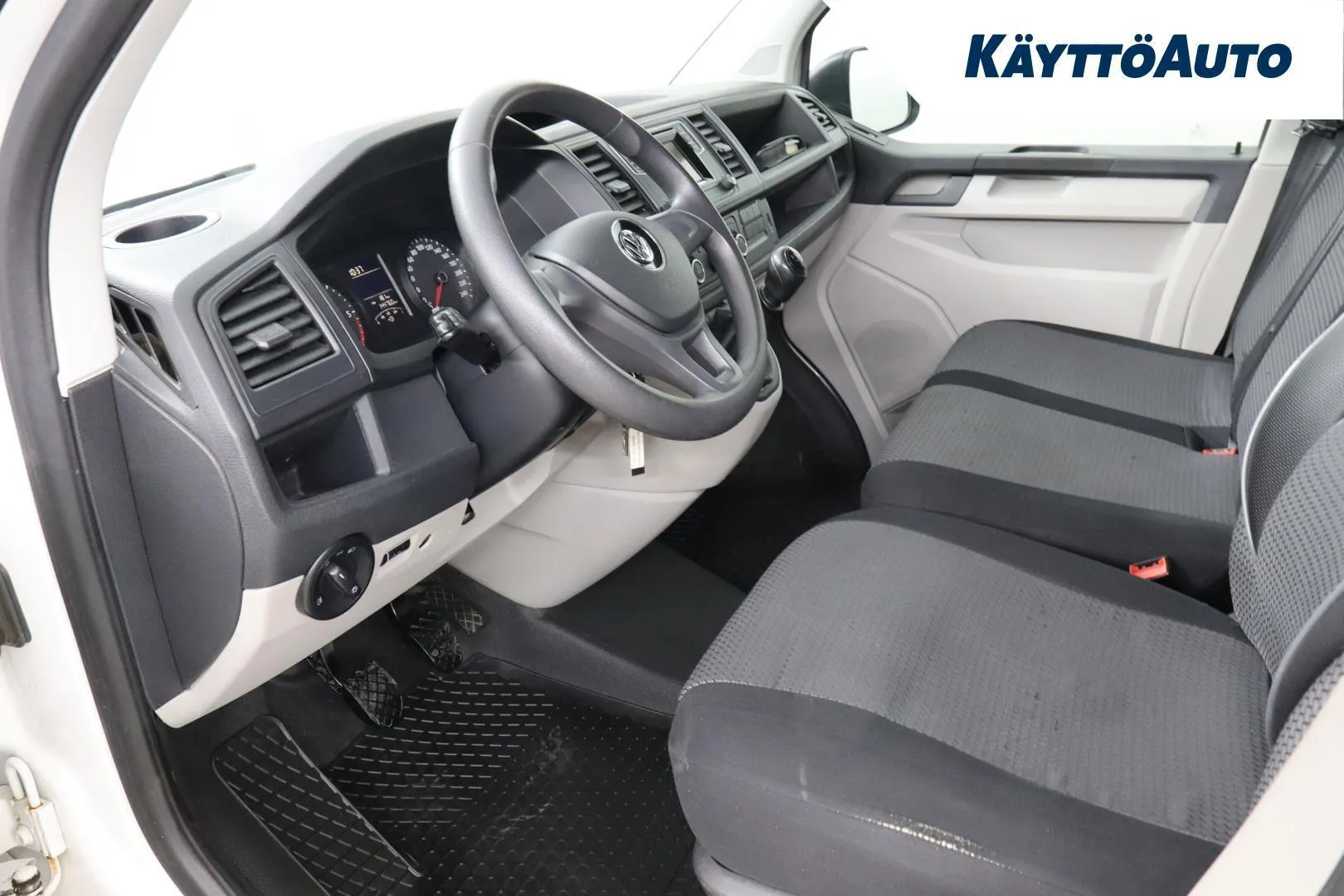 Volkswagen Transporter OUV-372 carousel image