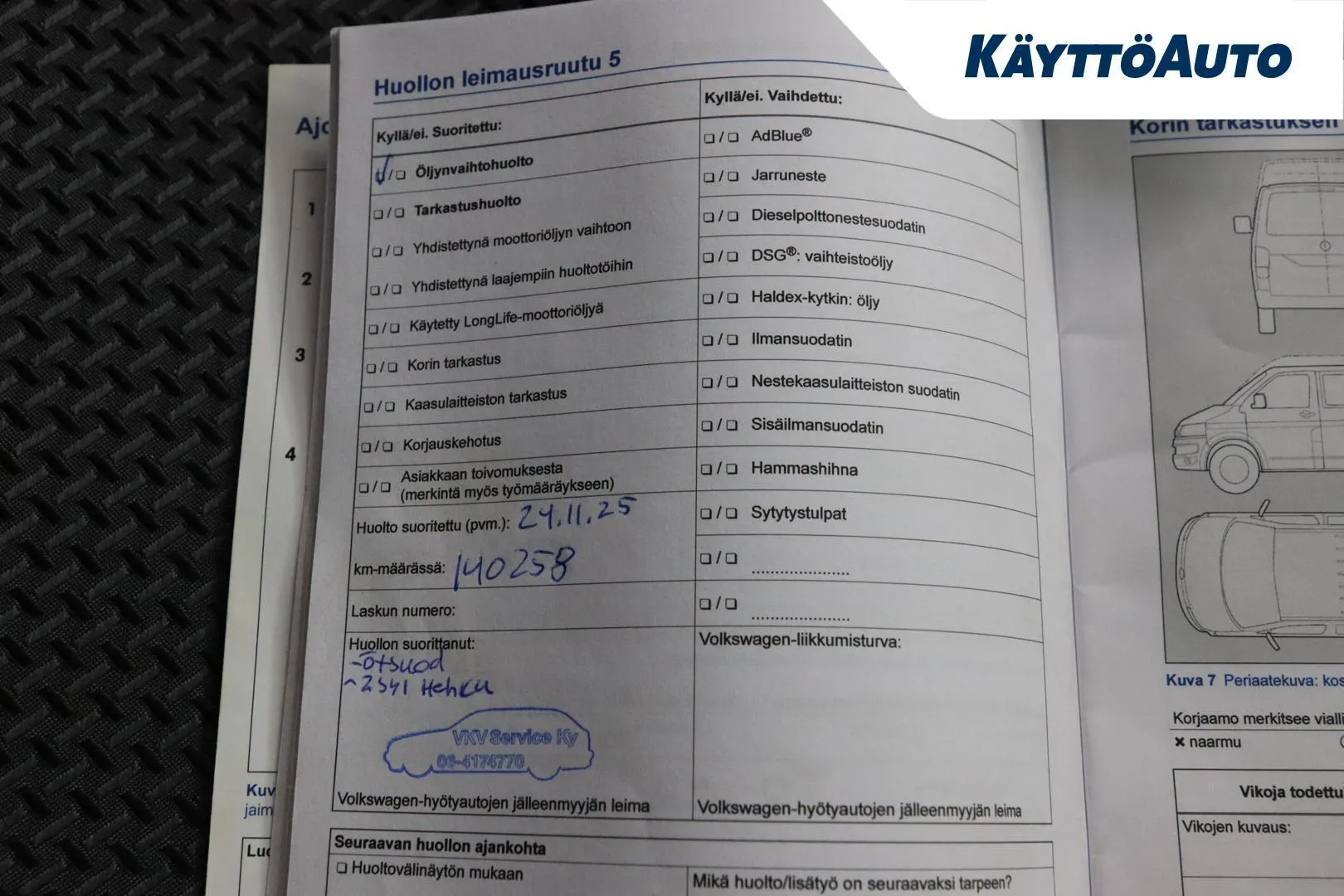 Volkswagen Transporter OUV-372 carousel image