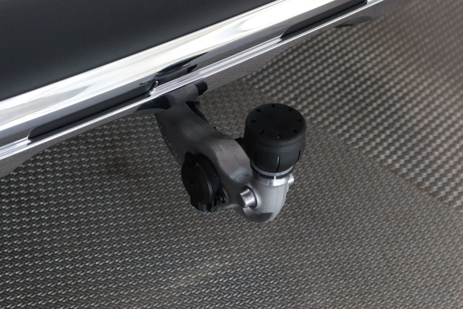 Mercedes-Benz GLC LTL-421 carousel image