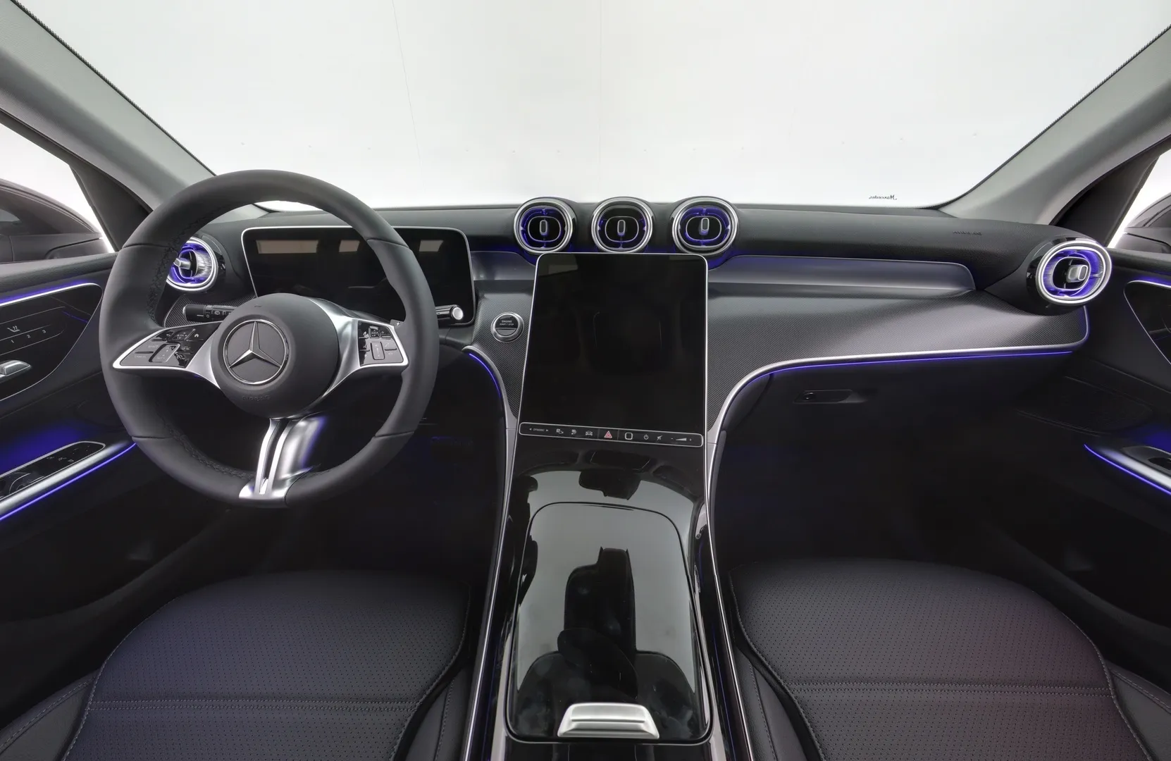 Mercedes-Benz GLC LTL-421 carousel image