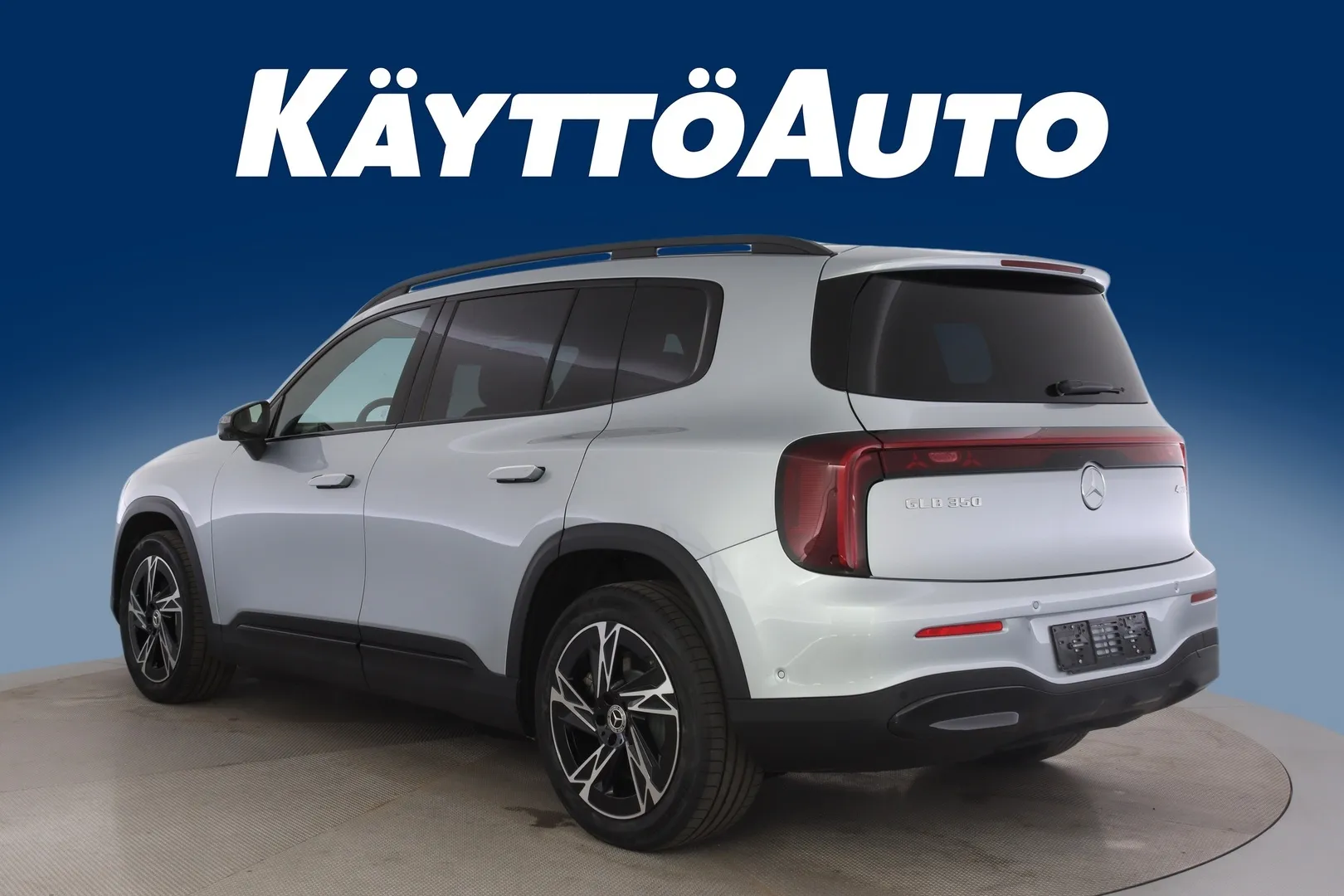 Mercedes-Benz GLB ZRE-581 carousel image