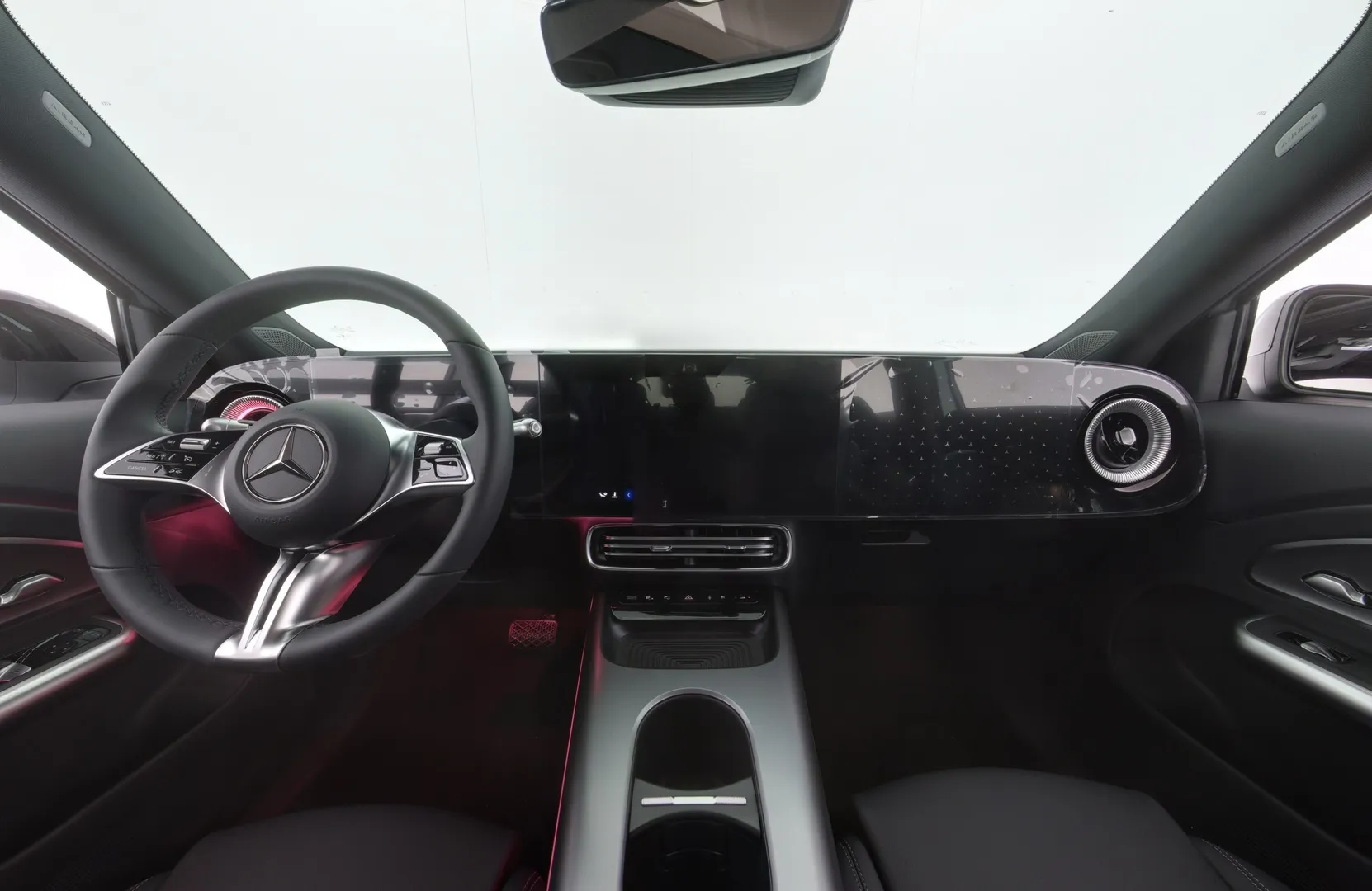 Mercedes-Benz GLB ZRE-581 carousel image