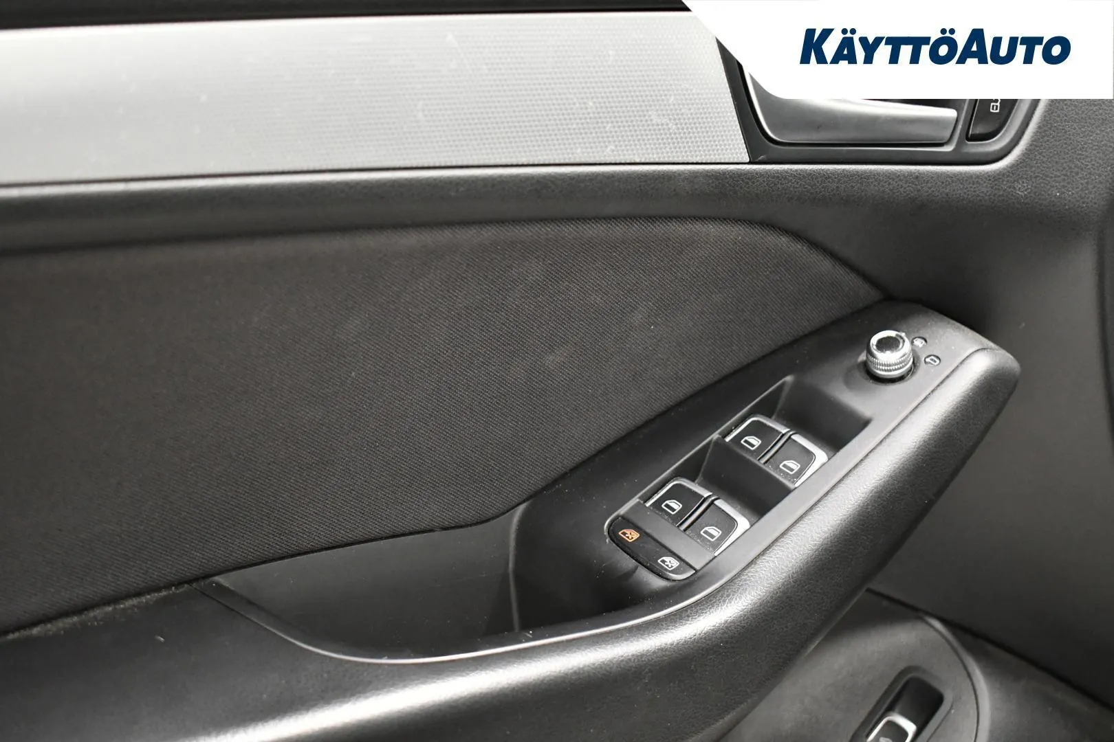 Audi Q5 IZA-319 carousel image