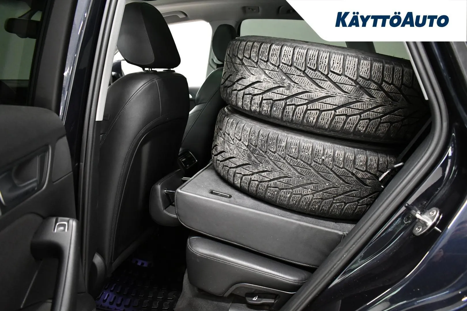 Audi Q5 IZA-319 carousel image