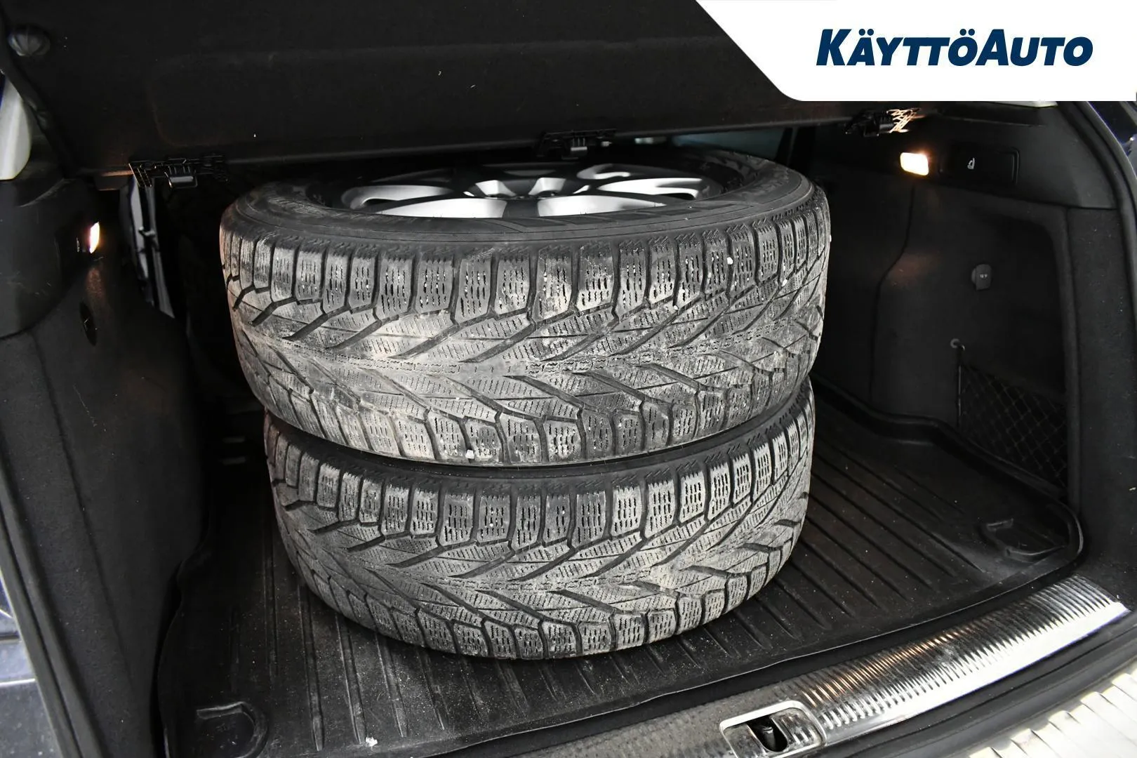 Audi Q5 IZA-319 carousel image