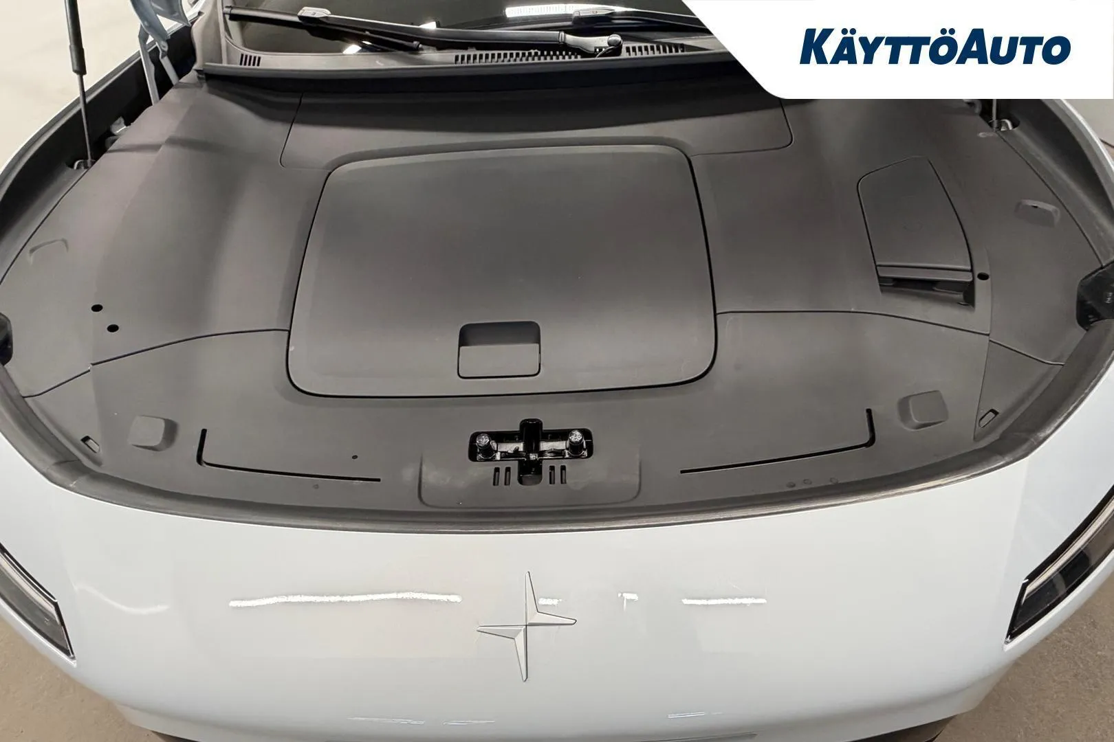 POLESTAR 4 SRR-421 carousel image