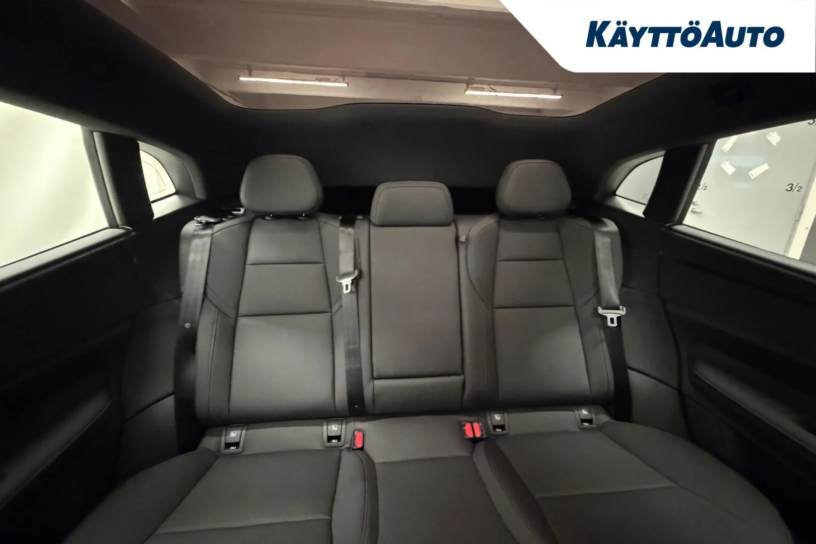 POLESTAR 4 SRR-421 carousel image