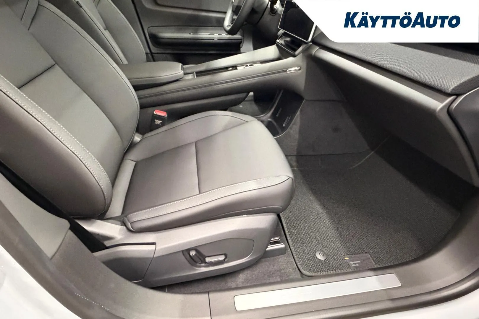 POLESTAR 4 SRR-421 carousel image