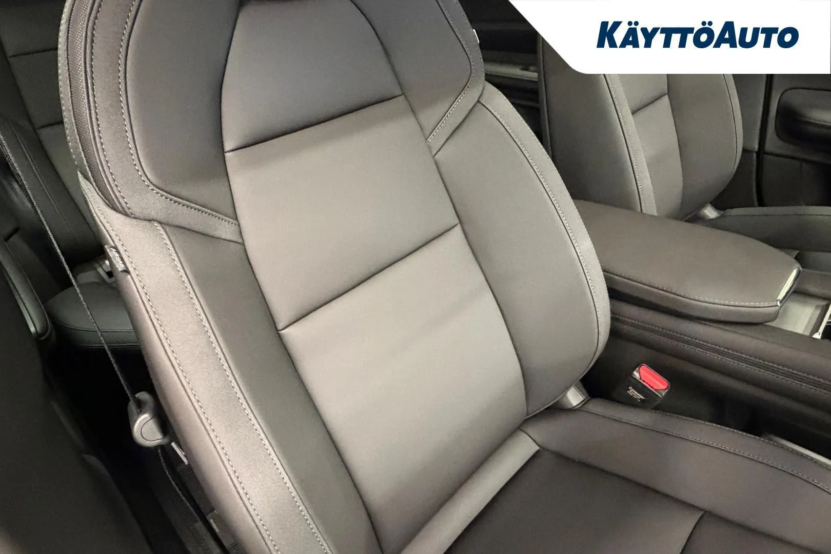 POLESTAR 4 SRR-421 carousel image