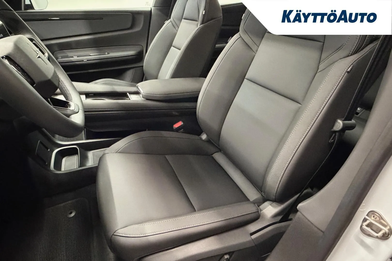 POLESTAR 4 SRR-447 carousel image