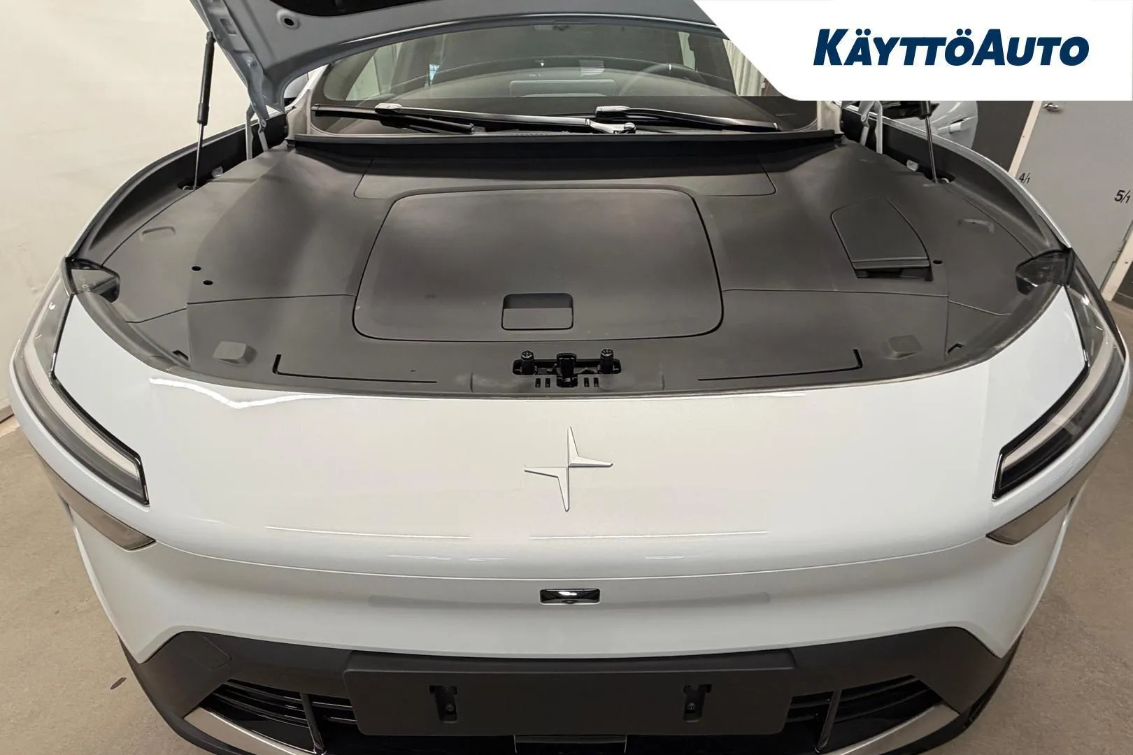 POLESTAR 4 SRR-447 carousel image