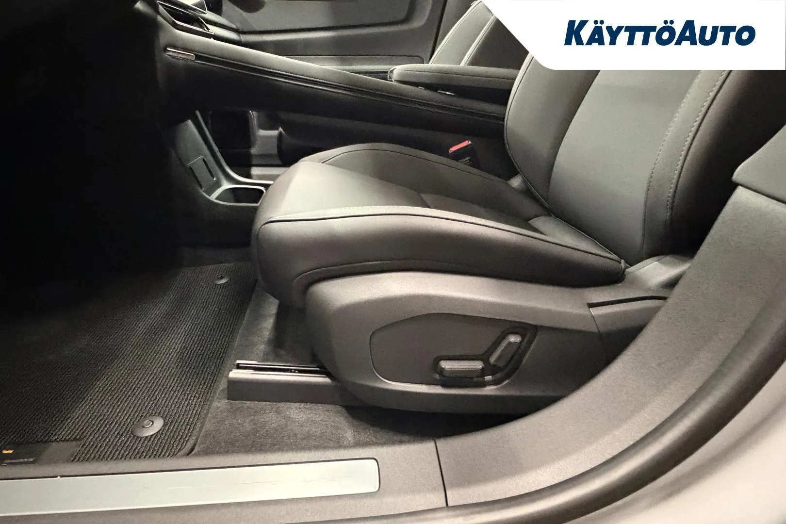 POLESTAR 4 SRR-447 carousel image