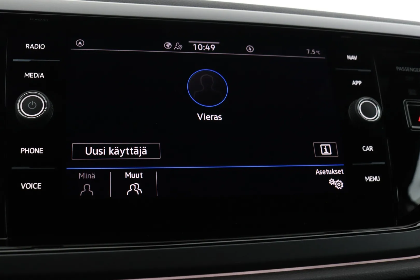 Volkswagen Taigo MRL-275 carousel image