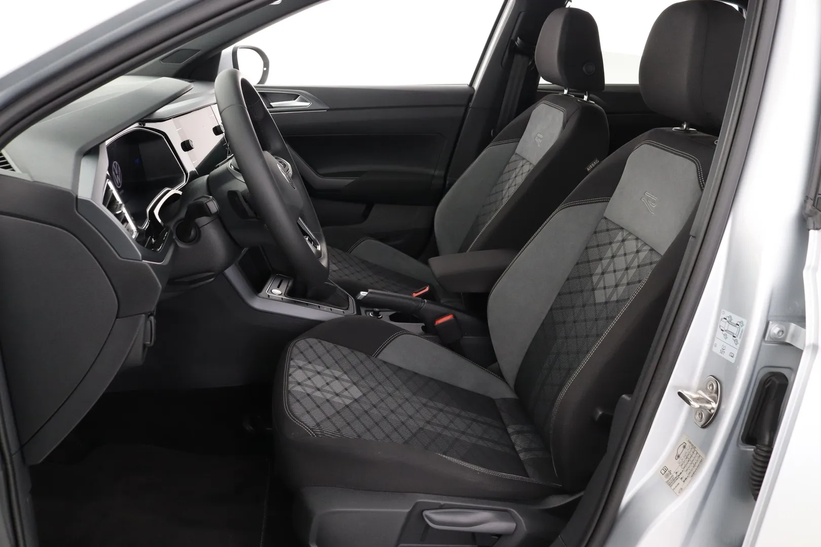 Volkswagen Taigo MRL-275 carousel image